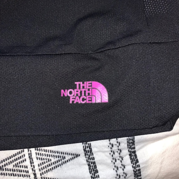 North Face Women’s Workout Tanktop - Picture 4 of 4